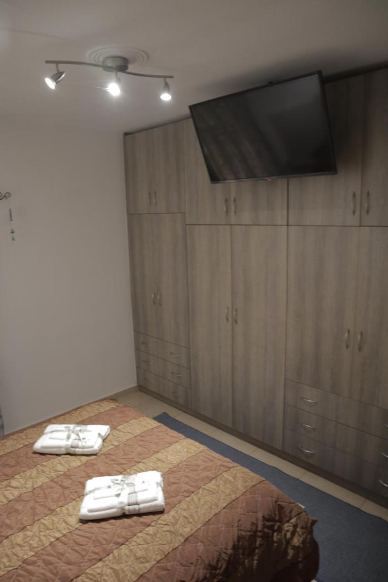 Small Cozy Apartment - Housity