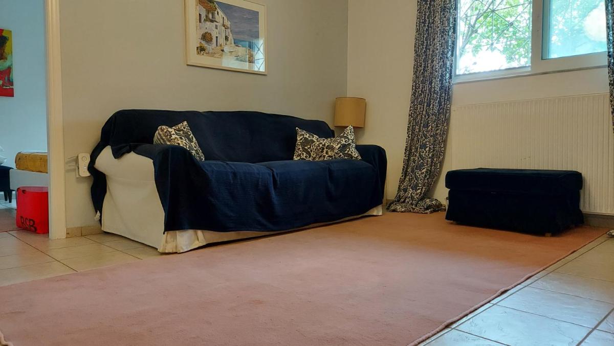 Joan's airport apartment - Housity