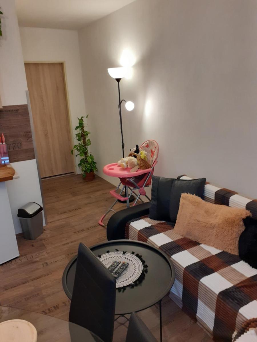 Ubytování NA ROHU - Housity