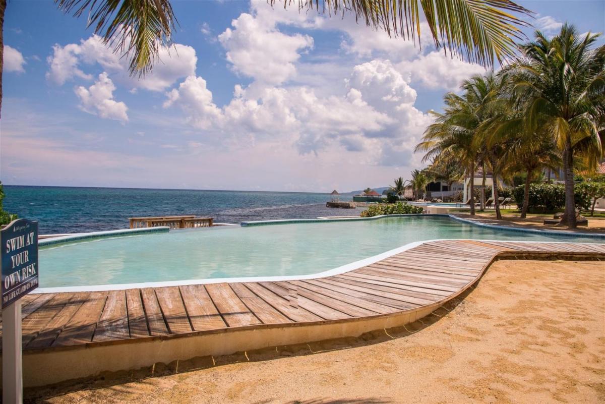 Seaside Condo 4 - Housity