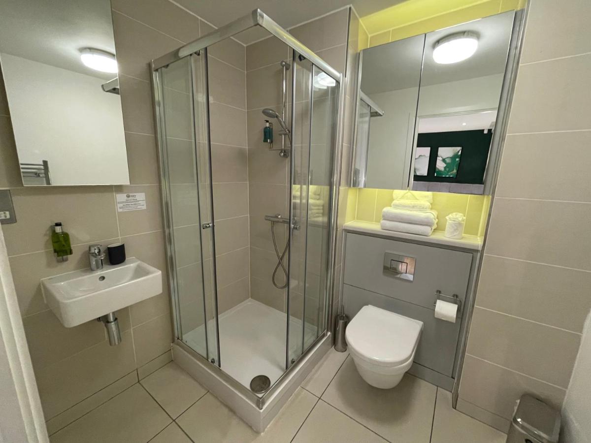 Quay Apartments Manchester - Housity