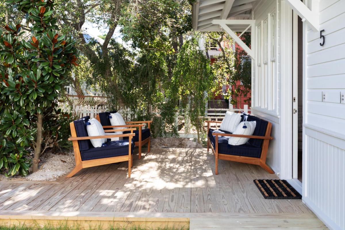 Garden Bungalow - Housity