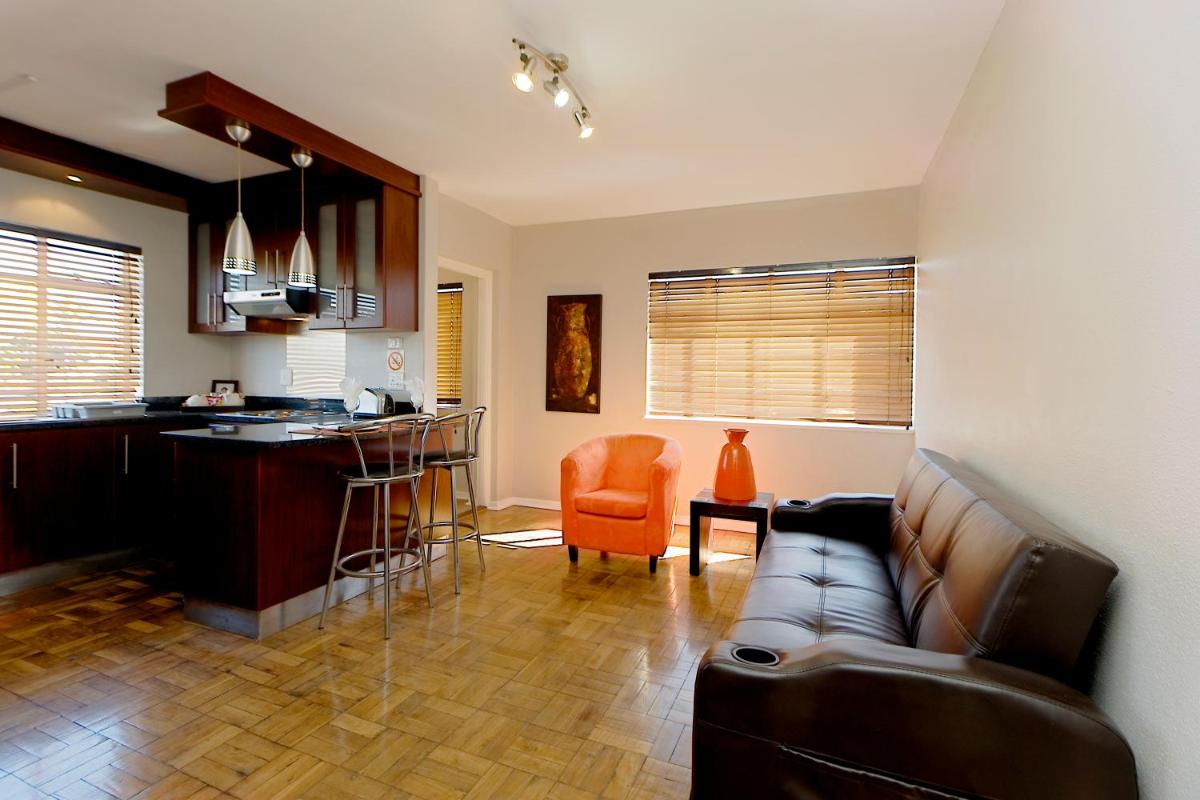 10 on Cape Self Catering Apartments - Housity