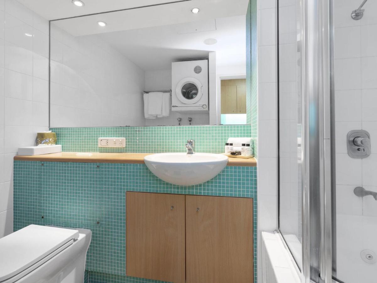 The Entrance Waterfront Resort Unit 510 - Housity