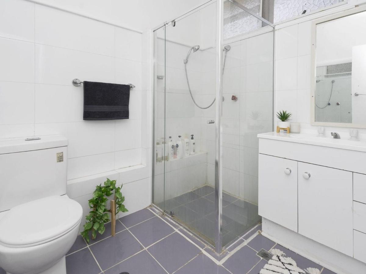 Toukley Lakefront House,Toukley - Housity