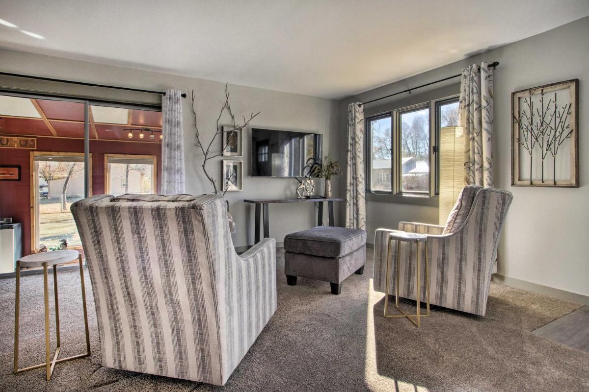 Cozy Choteau Home with Fire Pit, Grill, Yard! - Housity