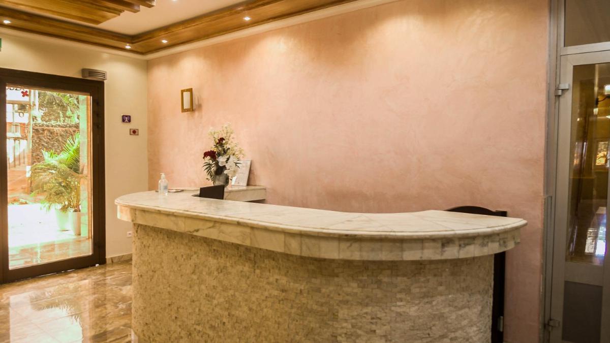 ISIS Hôtel - Housity