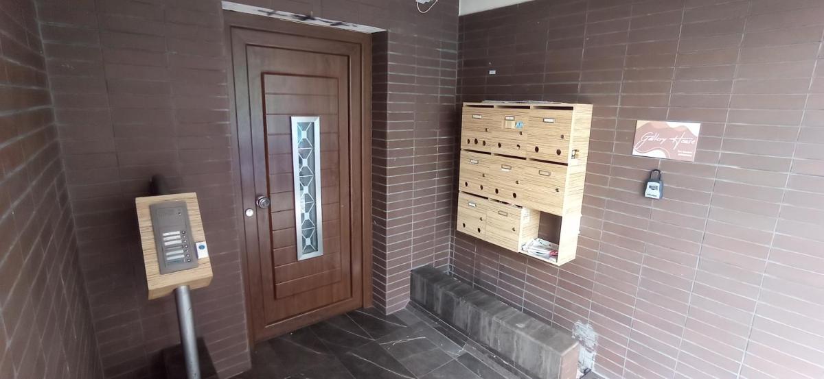 Gallery House in Drama - Housity