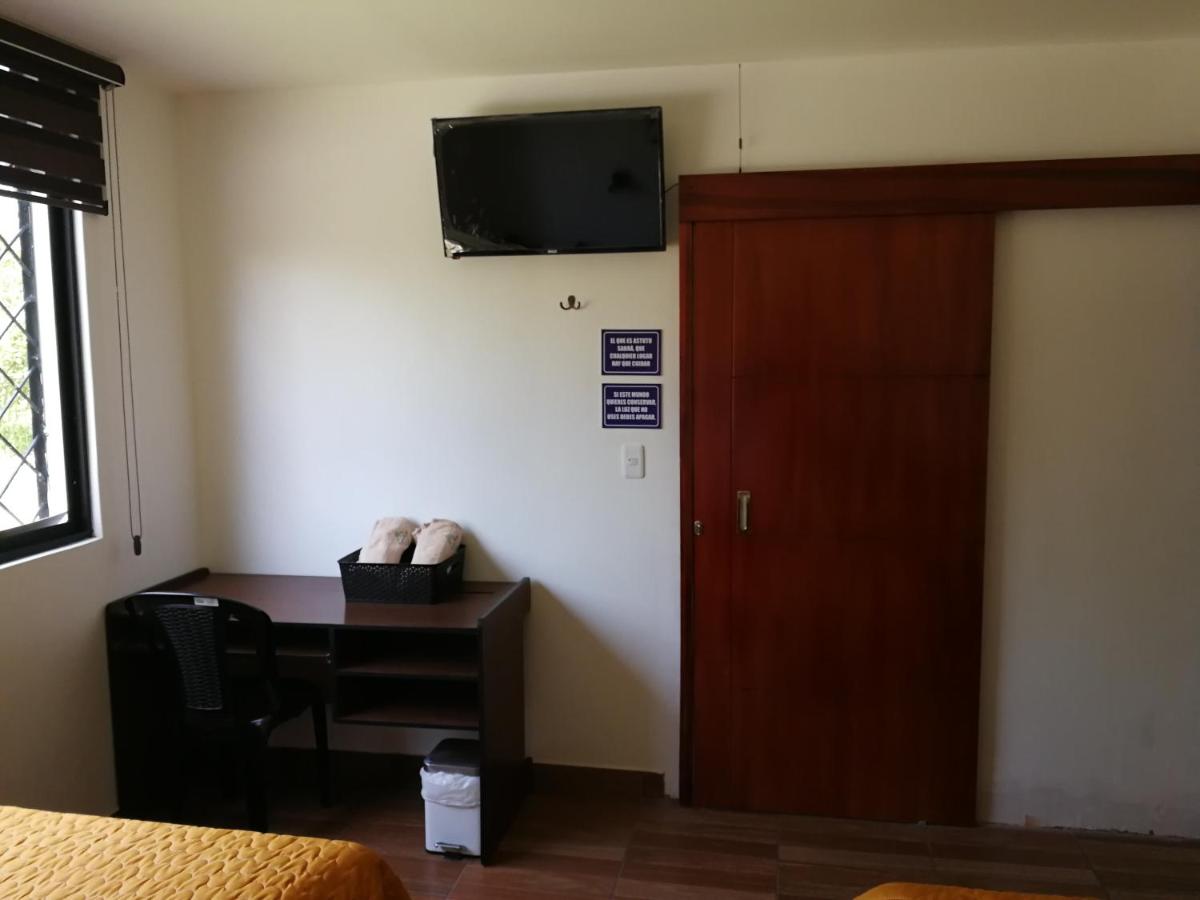 Chapelet Hostal - Housity