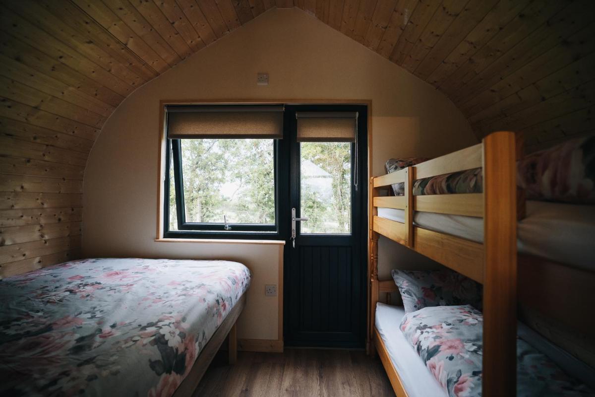 Carntogher Cabins - Housity