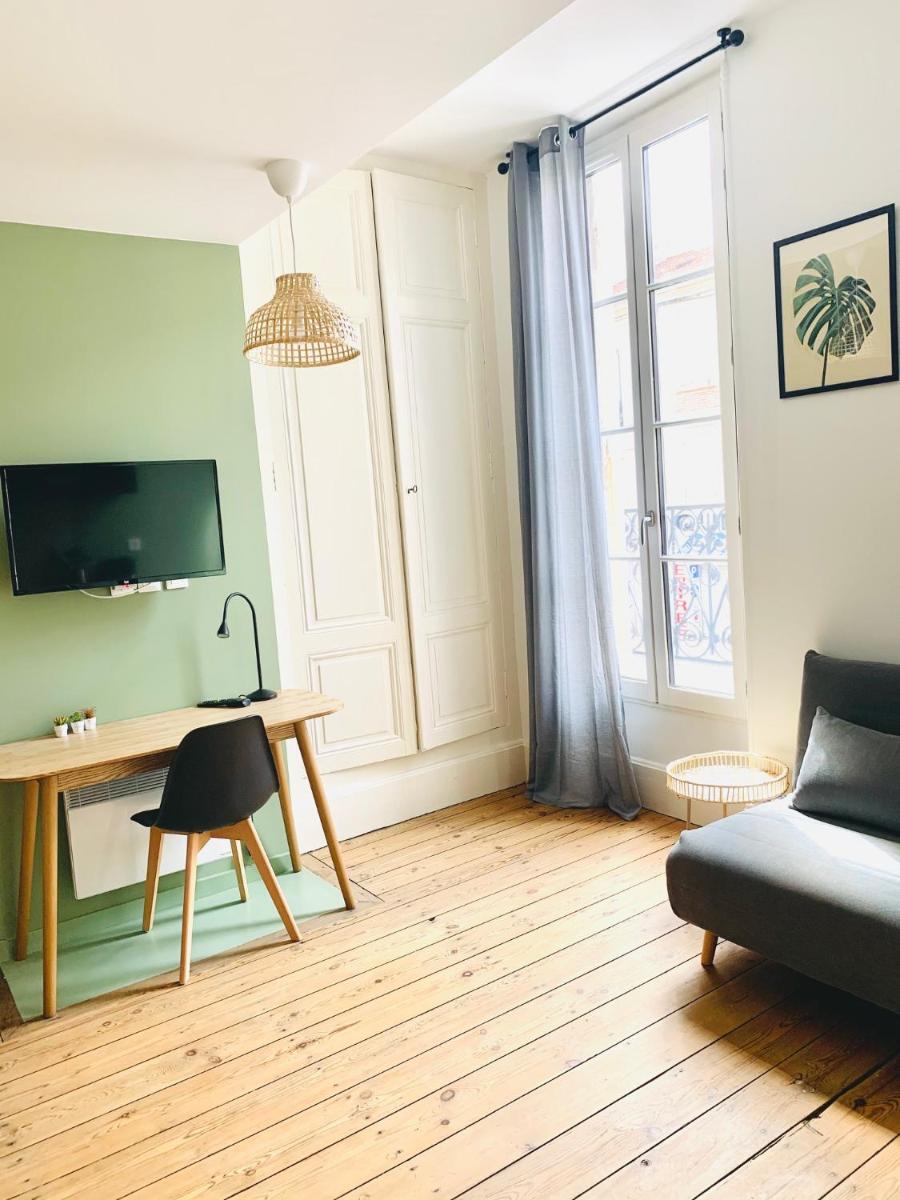 LE DUMON 3 - Studio NEUF LUMINEUX - Balcon - WiFi - Gare 200m - Housity