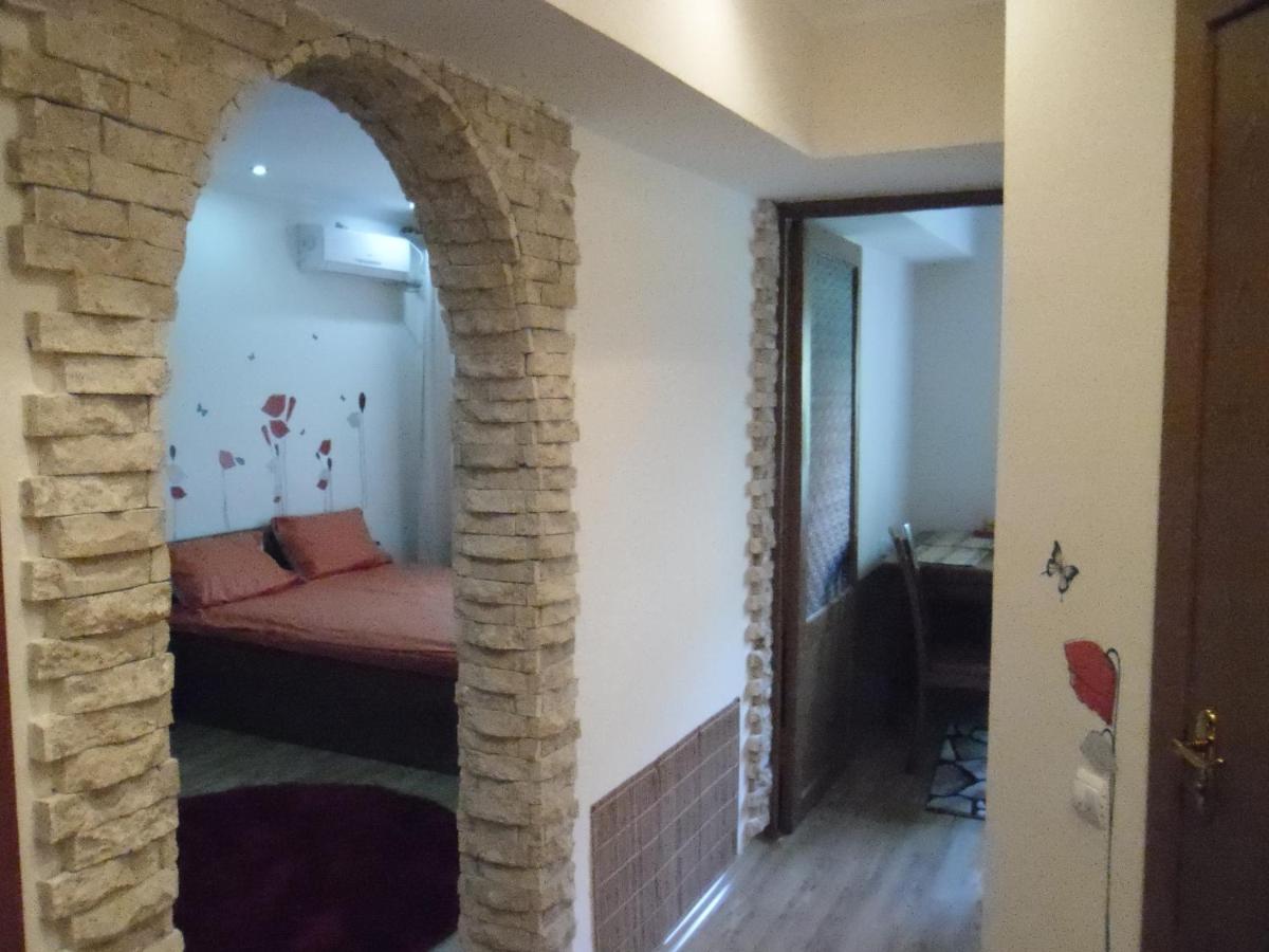 Best-BishkekCity Apartment 3 - Housity