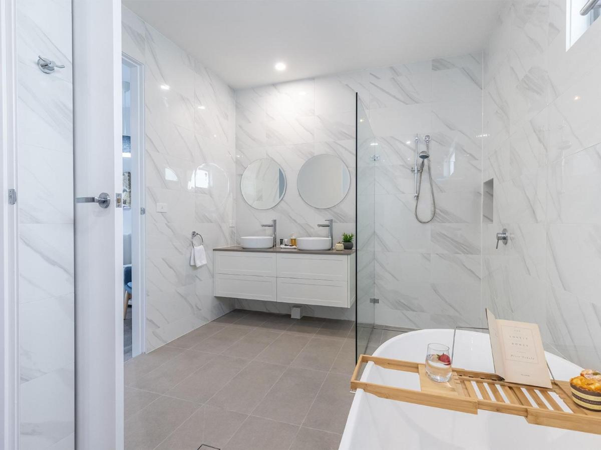 Fingal Bay View Unit 1 16 Tuna Crescent - Housity