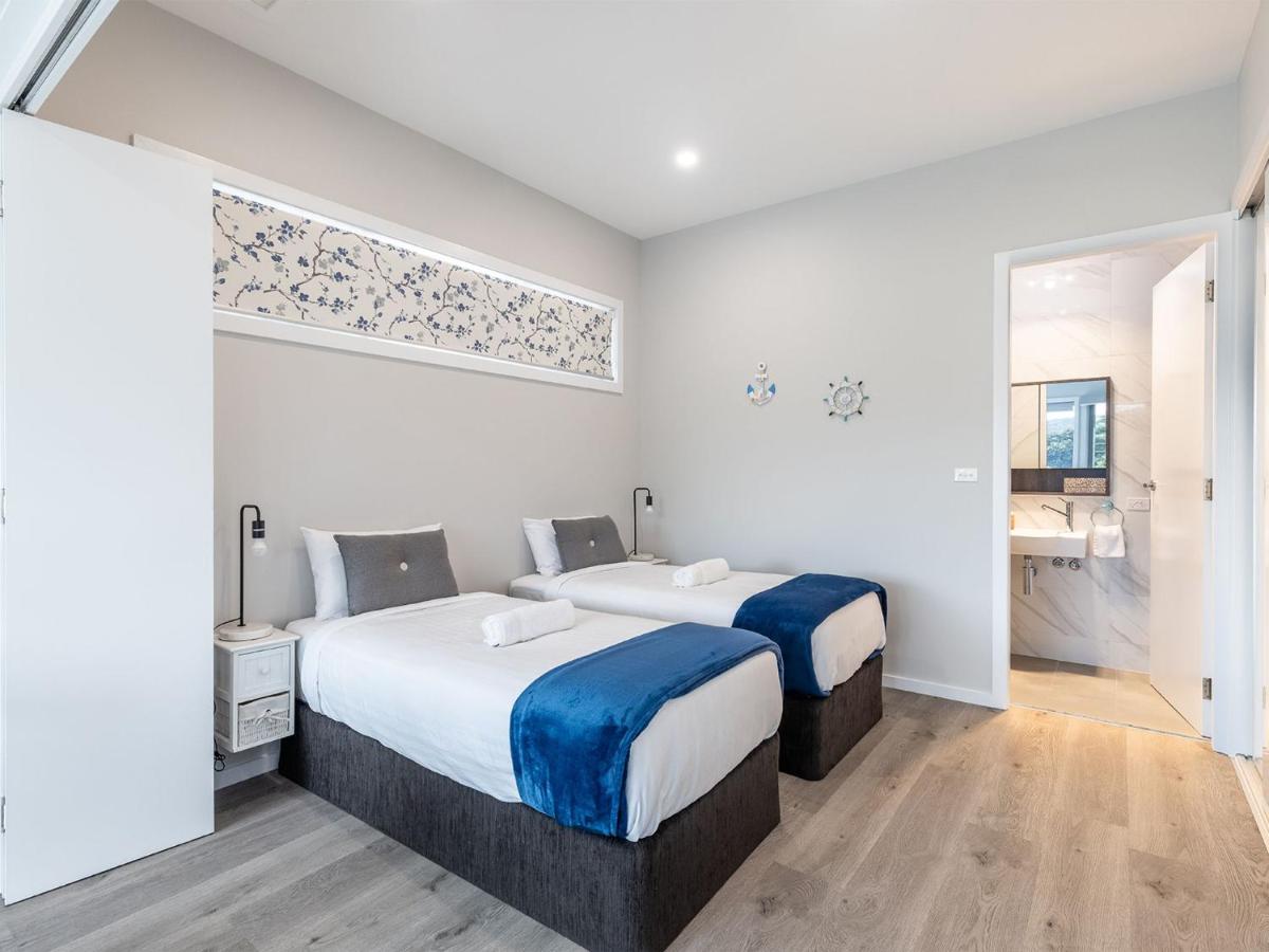 Fingal Bay View Unit 1 16 Tuna Crescent - Housity