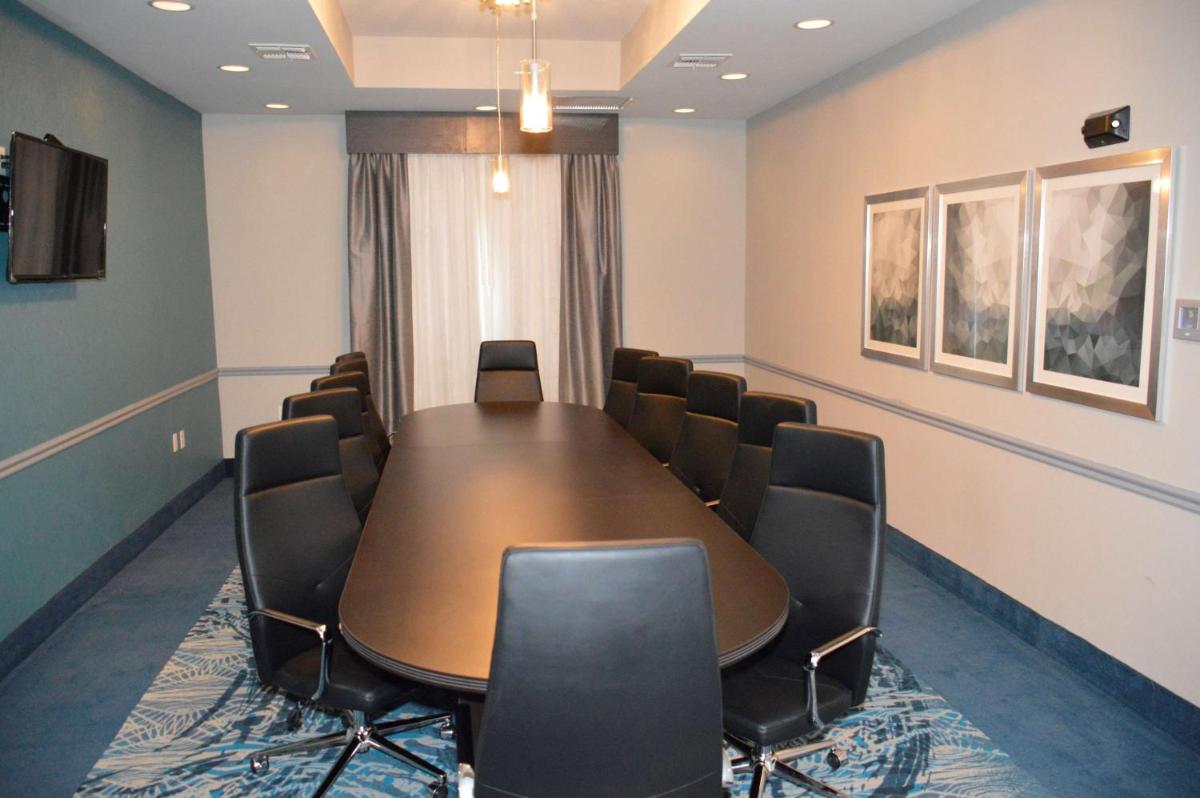 Best Western Plus Prien Lake Hotel & Suites - Lake Charles - Housity