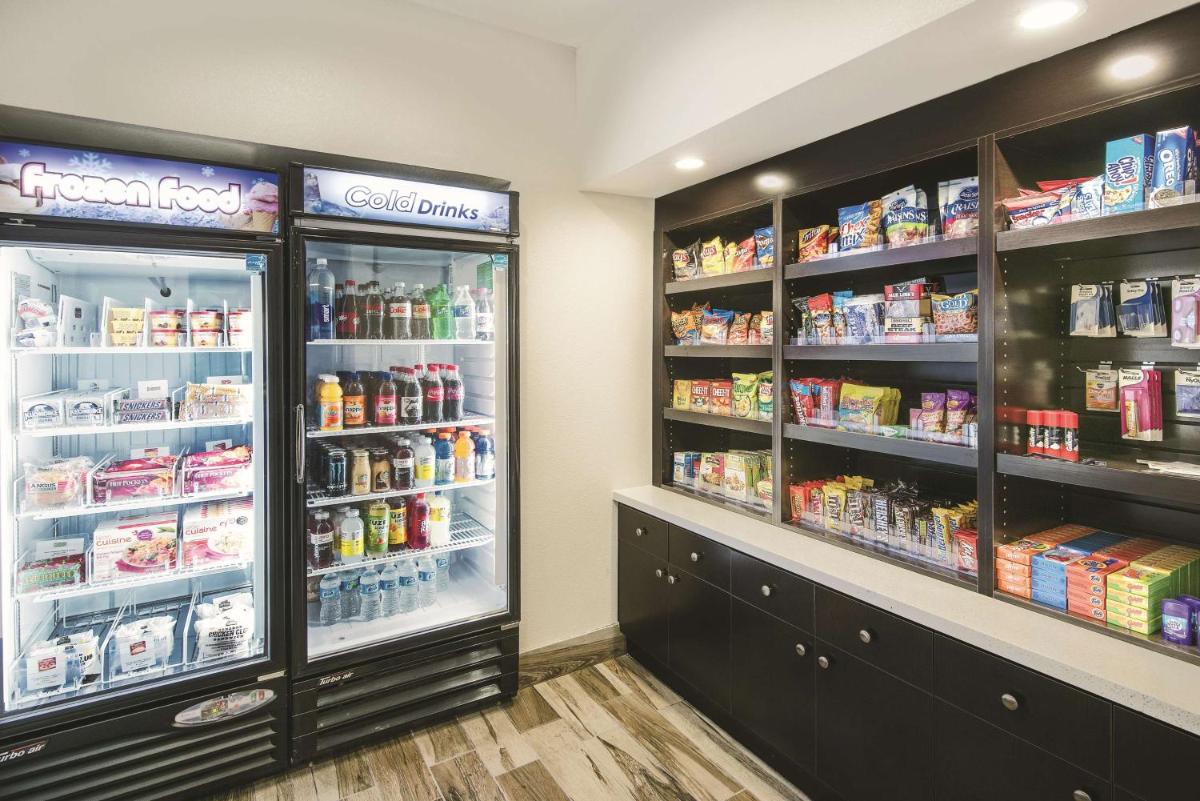 La Quinta by Wyndham Karnes City - Kenedy - Housity