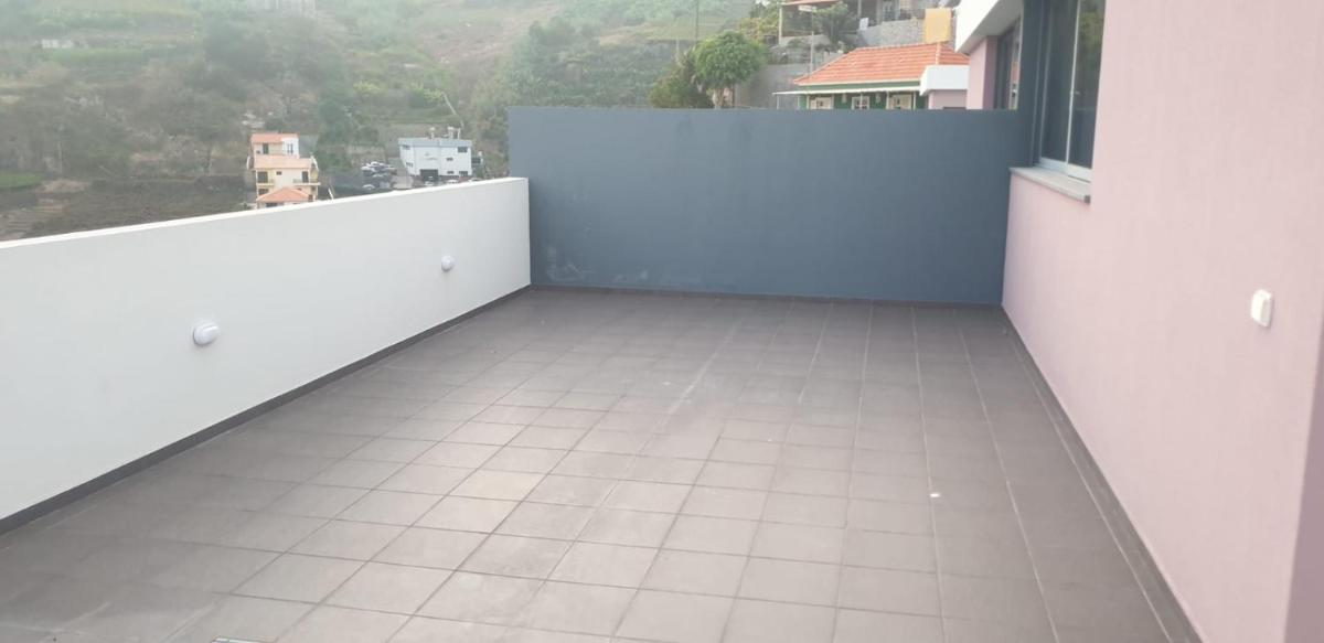 D Henriques House - Housity