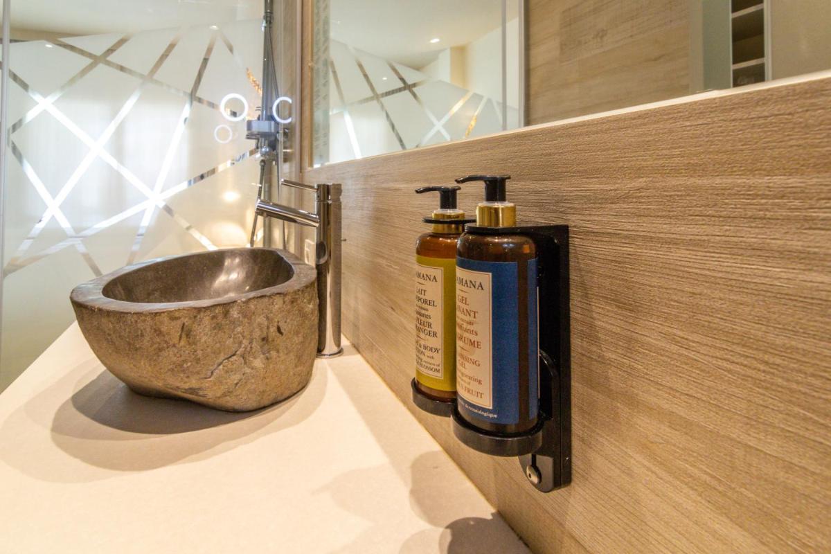 Un baño de Zahara Beach & Spa by QHotels - Adults Recommended