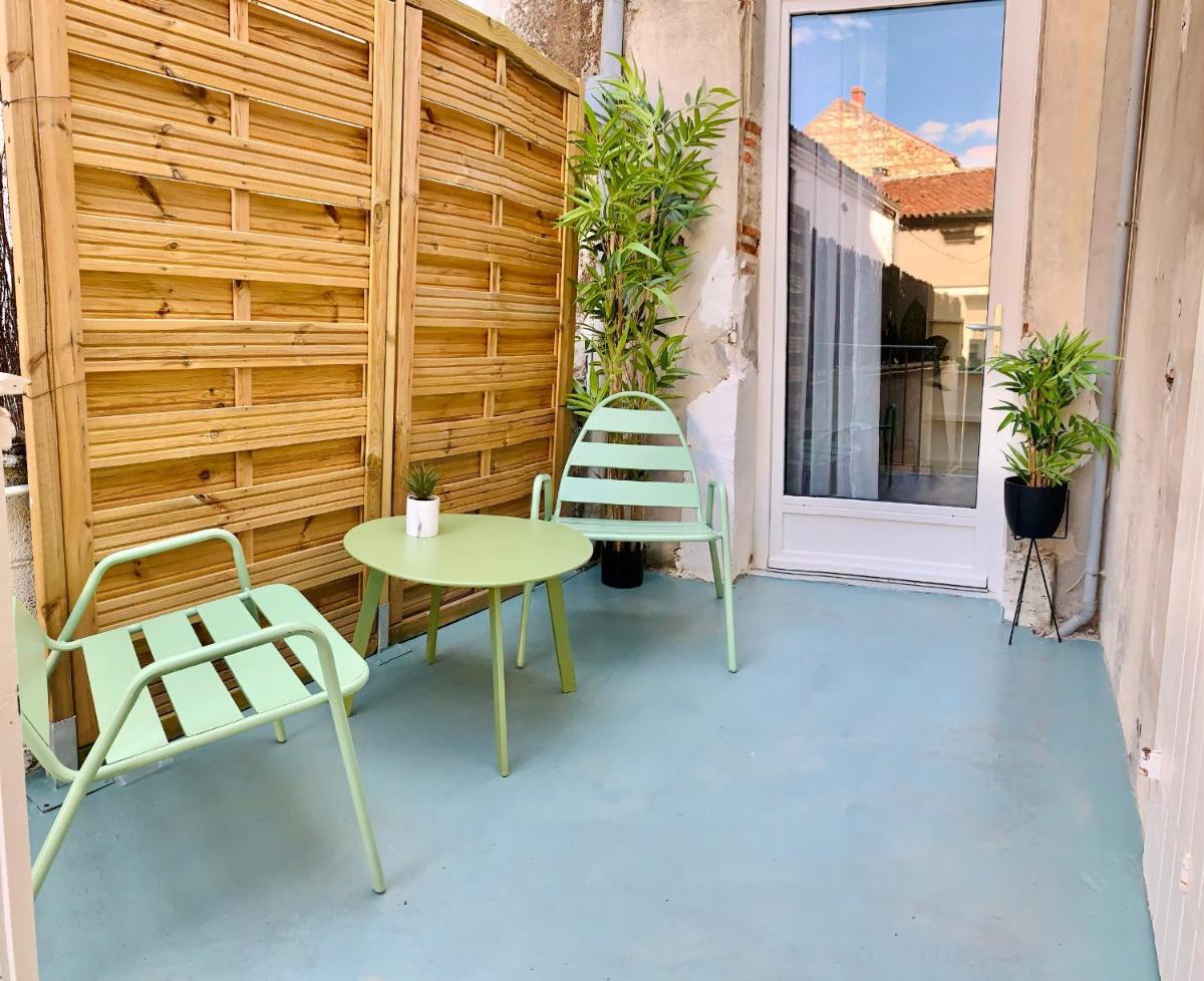 LE DUMON 2 - T2 avec GARAGE - TERRASSE - WiFi - Gare à 200m - Housity