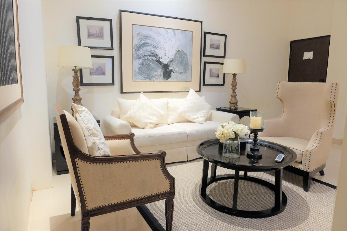 M Hotel Sorong - Housity