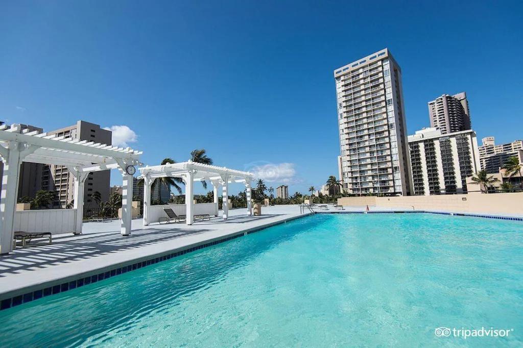 Waikiki beach cozy studio no resort fee - Housity