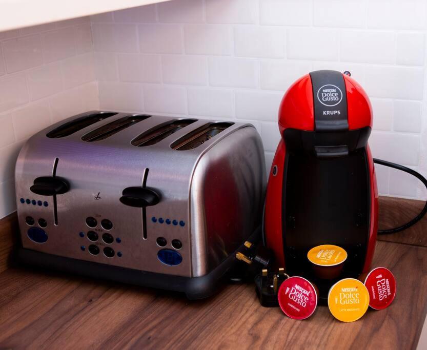 Cheerful 2 bedroom house in the heart of Belfast - Housity