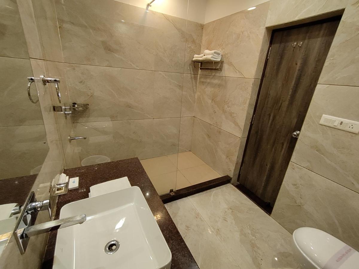 La Savanna by DL Hotels & Resorts - Housity