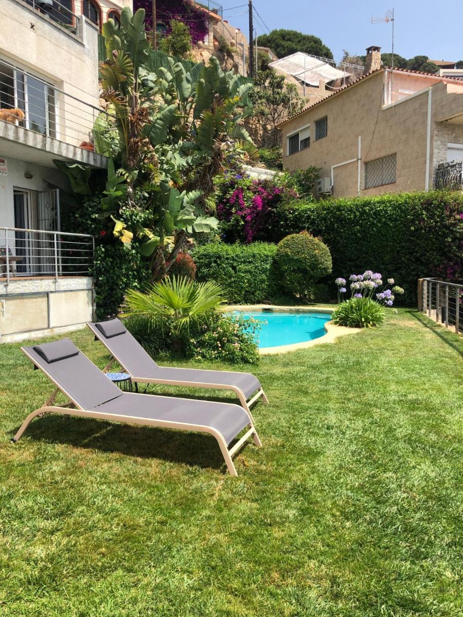 Villa Oasis Costa Brava - Housity