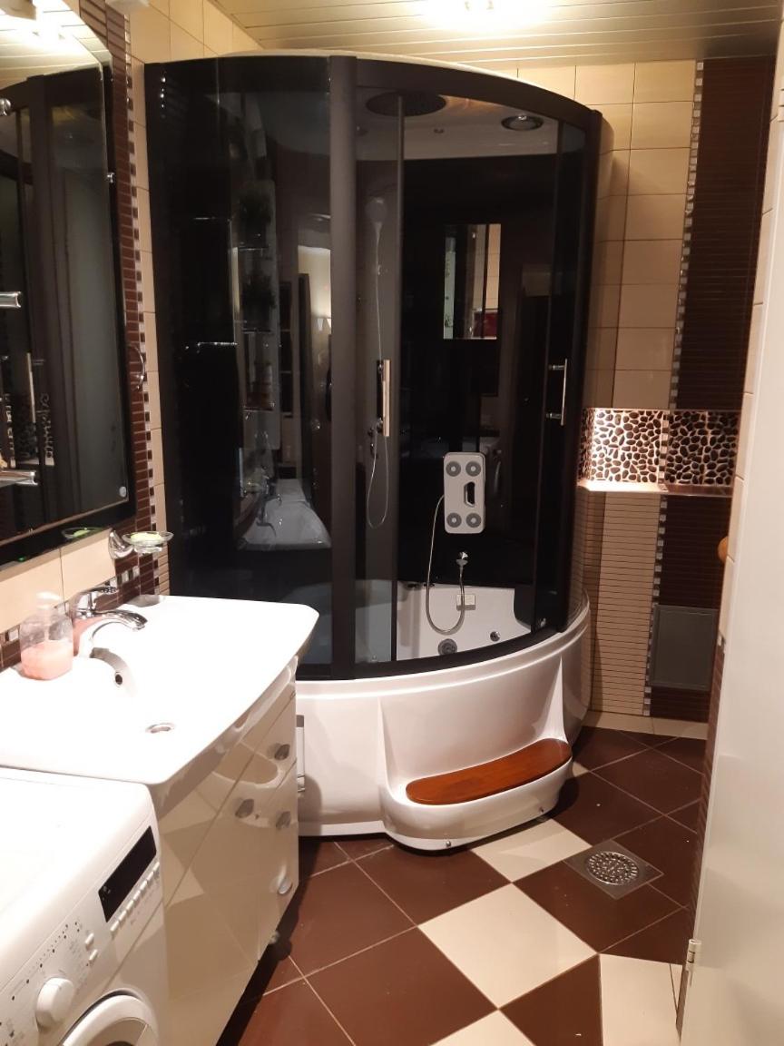 Niine apartment 11 - Housity