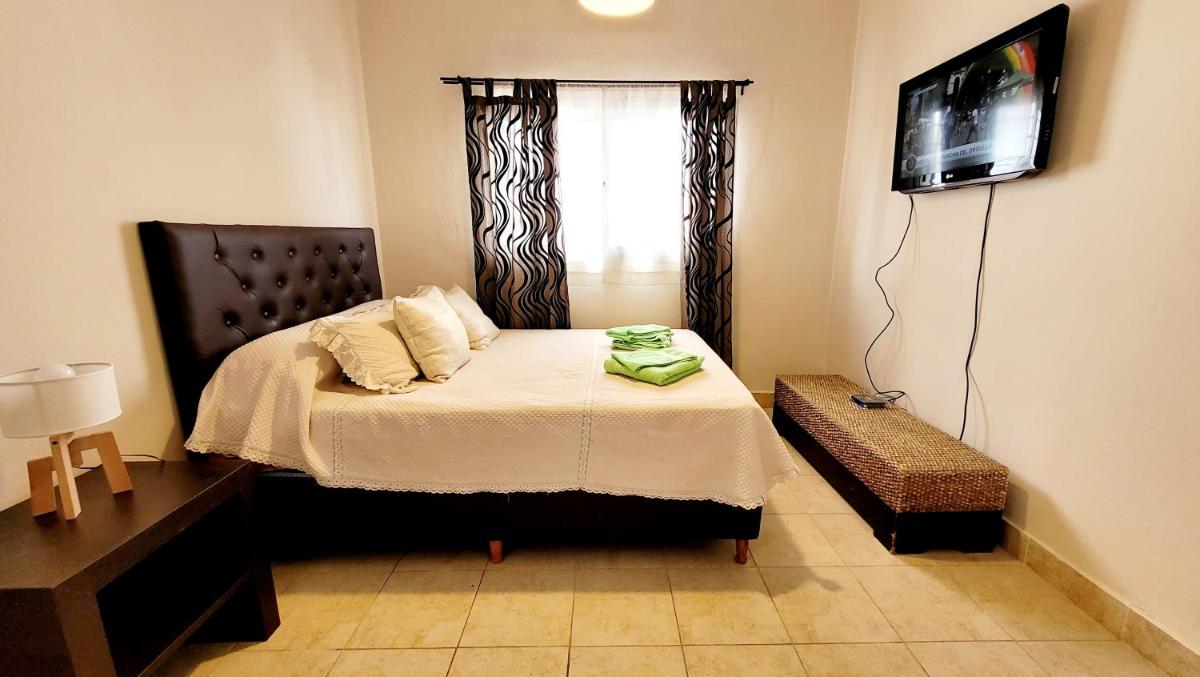 Victorino House en el Cerro de las Rosas con cochera - Housity