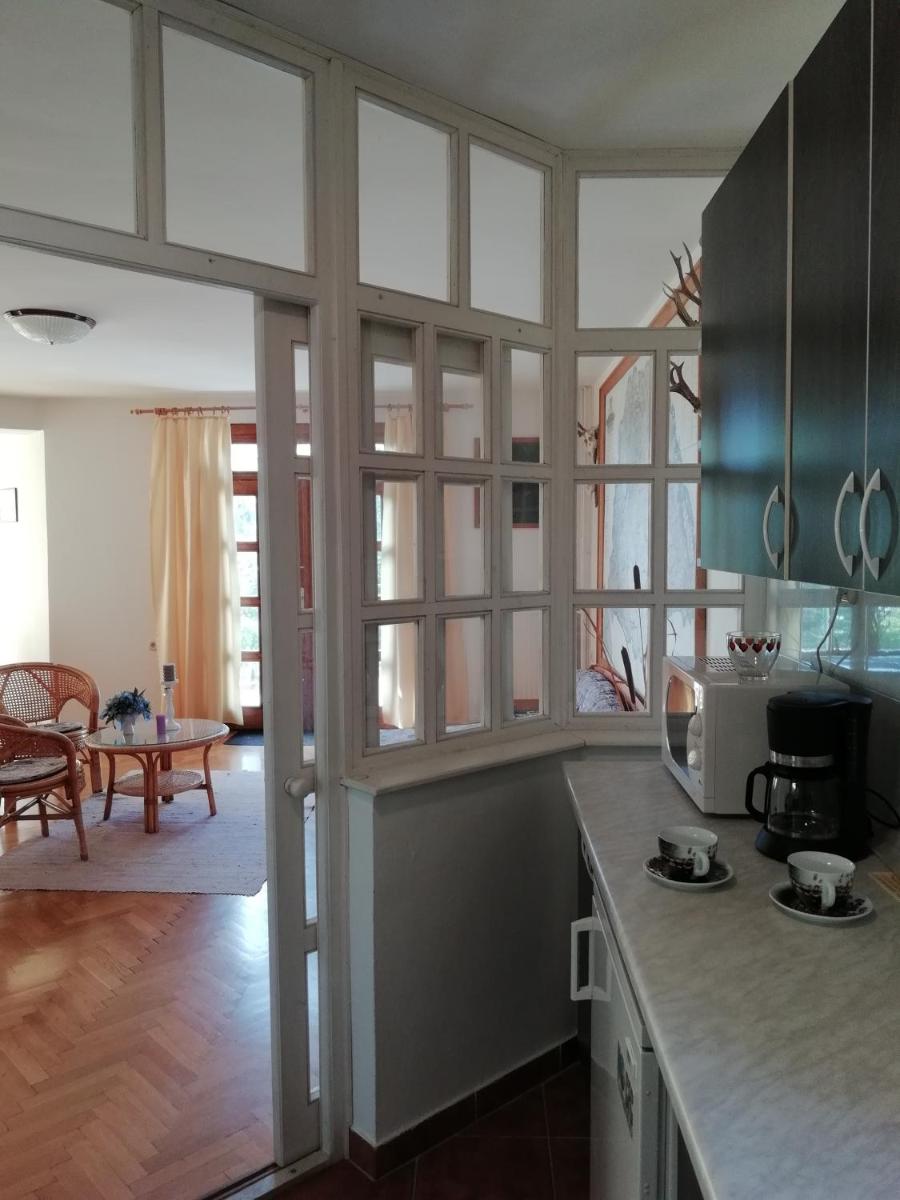 Villa Mediterrán - Housity