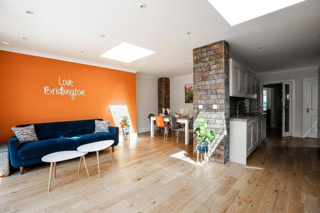 NORTH BEACH HOUSE - 3 Bedroom Fully Equipped Spacious House Perfect for Family Getaways in Bridlington - Housity