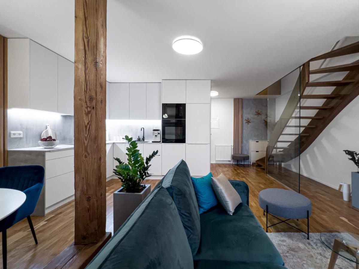 Old Town Museum Apartment - Housity