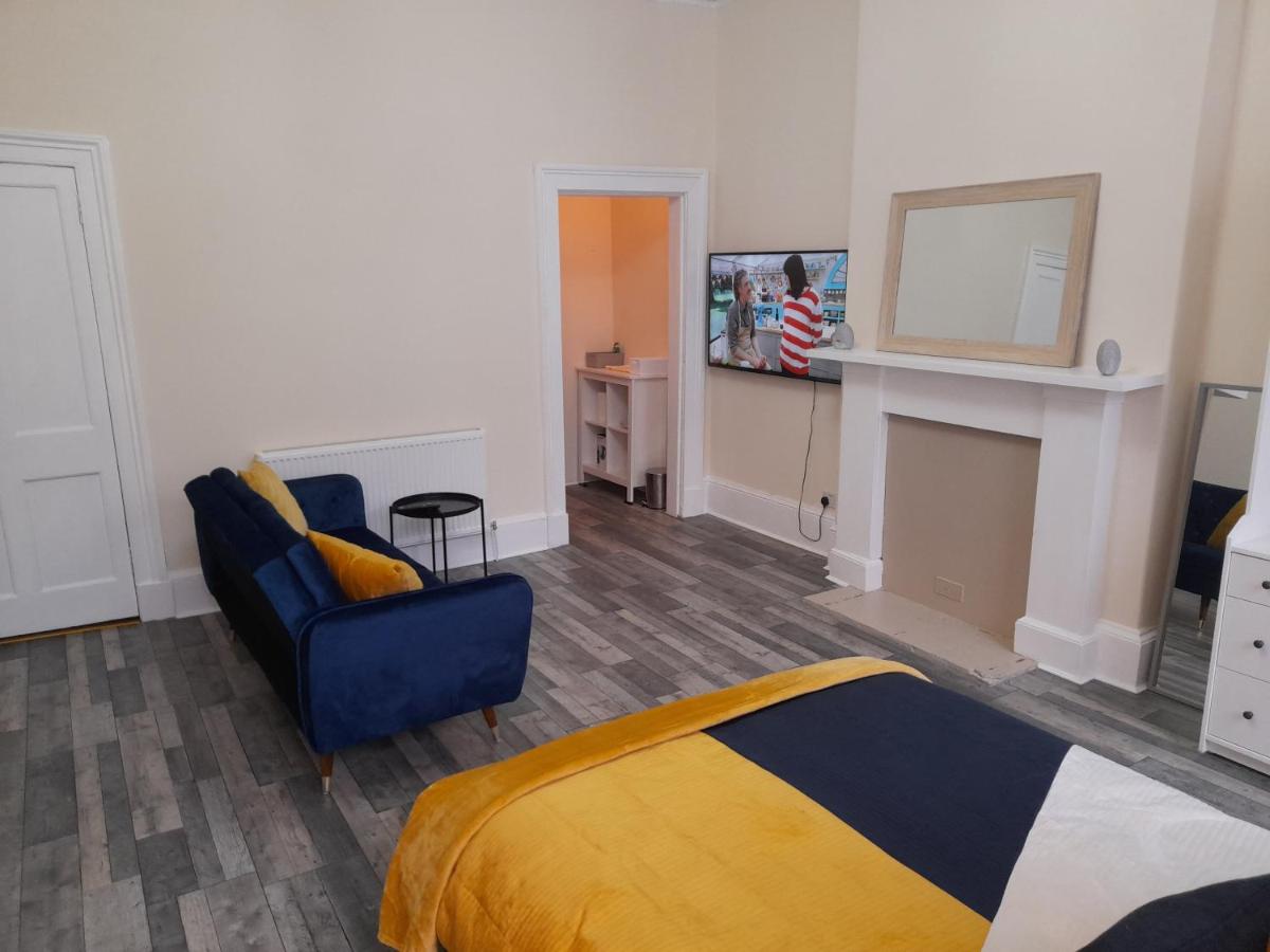 Traditional west end Glasgow - Housity