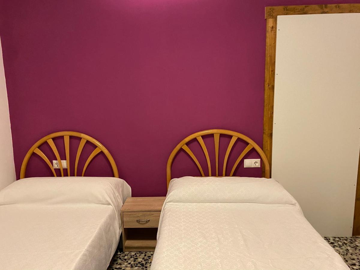 Hostal Grimaldos - Housity