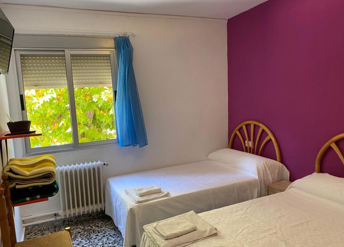 Hostal Grimaldos - Housity