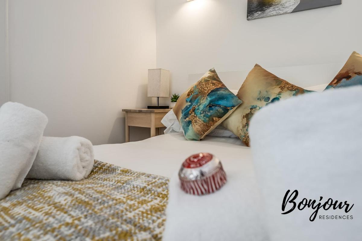 New Town 1BR-1BA with Garden, near Calton Hill by Bonjour Residences Edinburgh - Housity