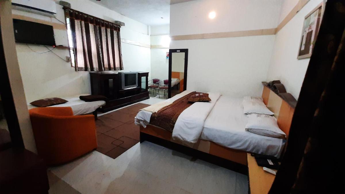 Royal Mughal - Housity