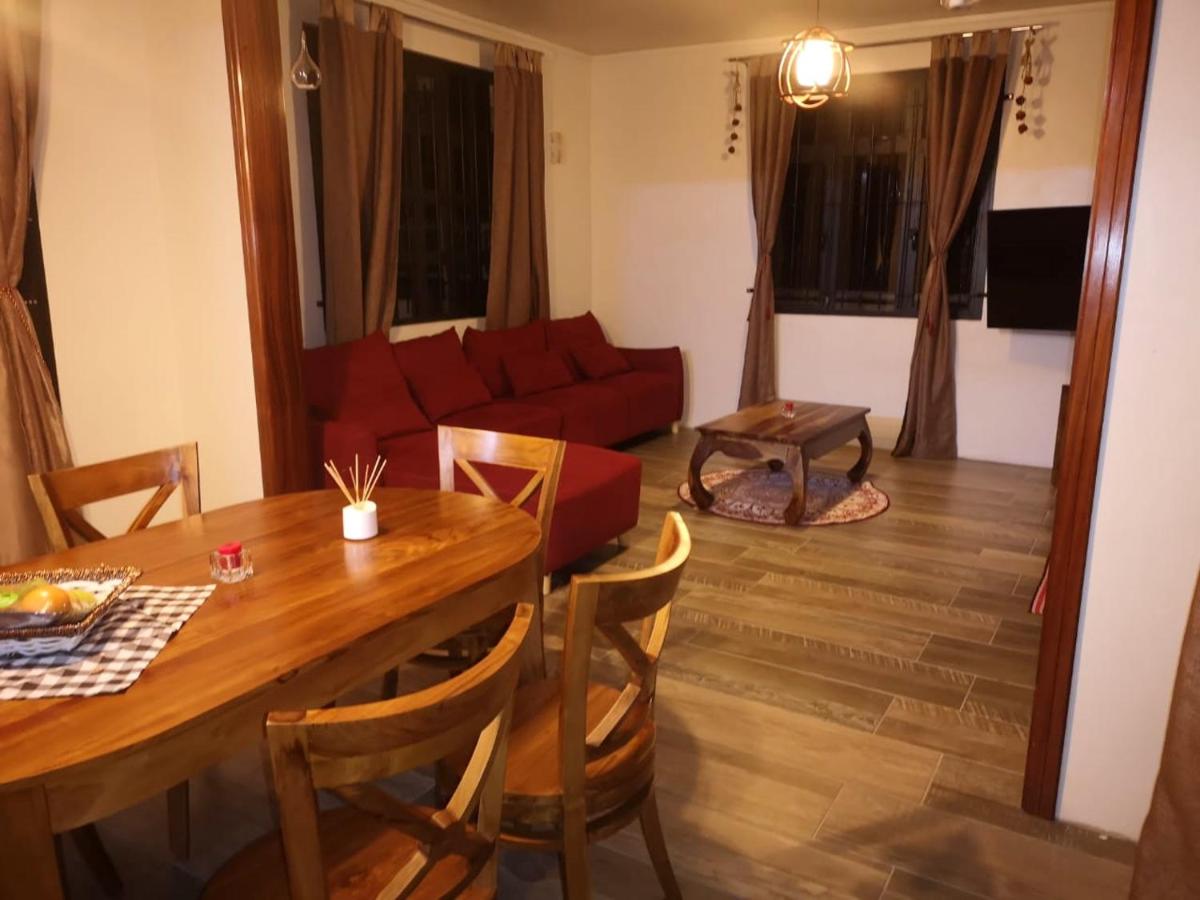 Elegant villa with sea view in Bel Ombre + Private pool - Housity