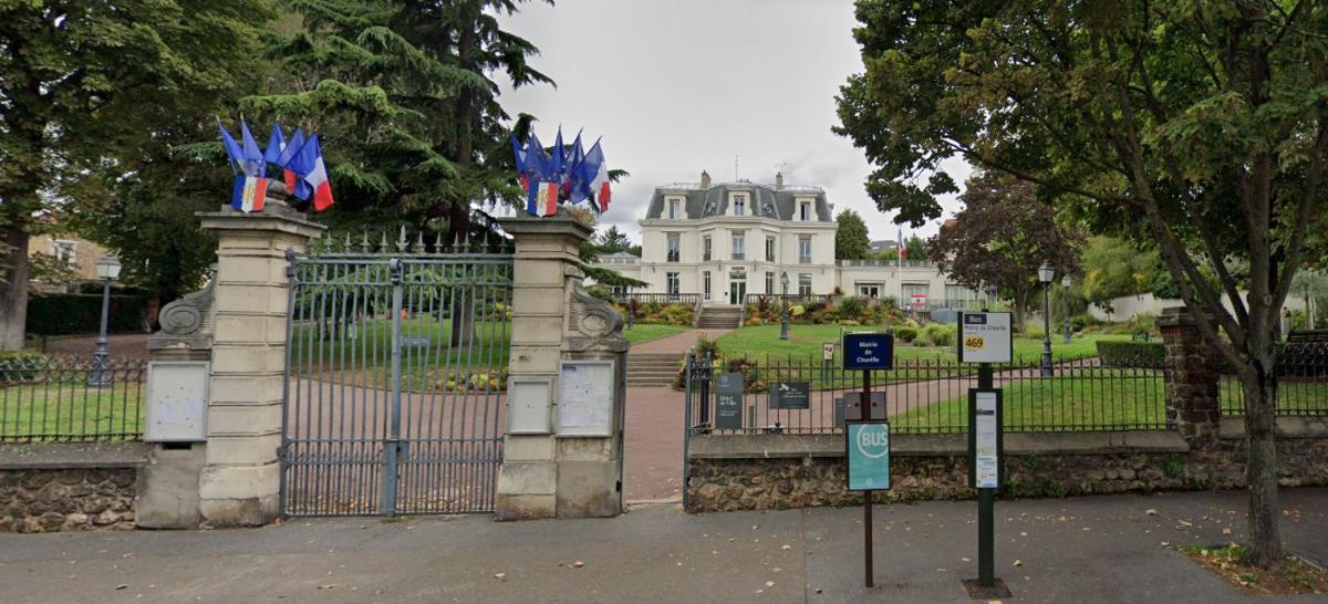 Joli studio récent, plein centre de Chaville - Housity