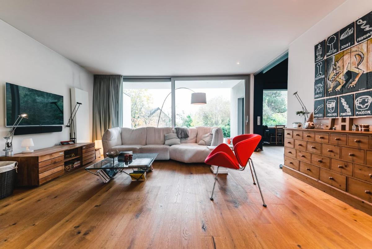 Suitetrails - Spacious 2BR House 210m2 w Office Space, Beautiful Garden View