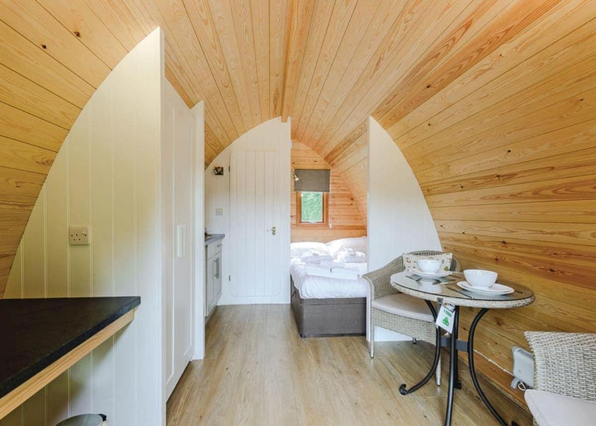 Manor Resort Pods - Housity