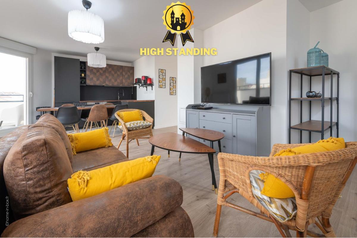 Cocooning tower - Fairytale Factory - Housity