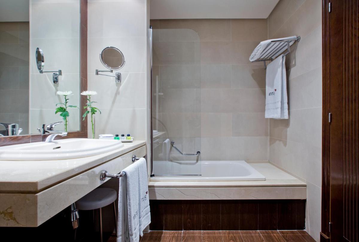 Un baño de Intelier Airén