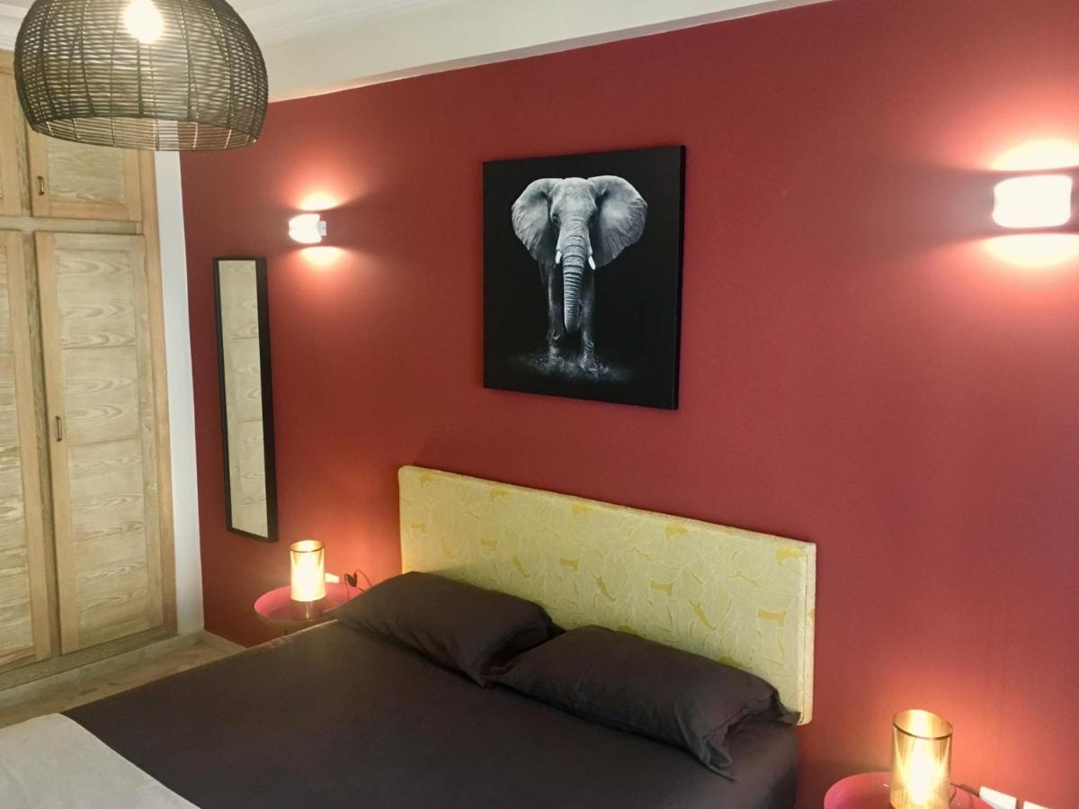 LAU 01 French One - Place to be - Housity