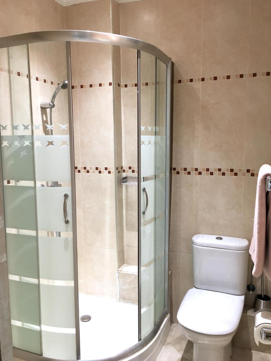 LAU 01 French One - Place to be - Housity