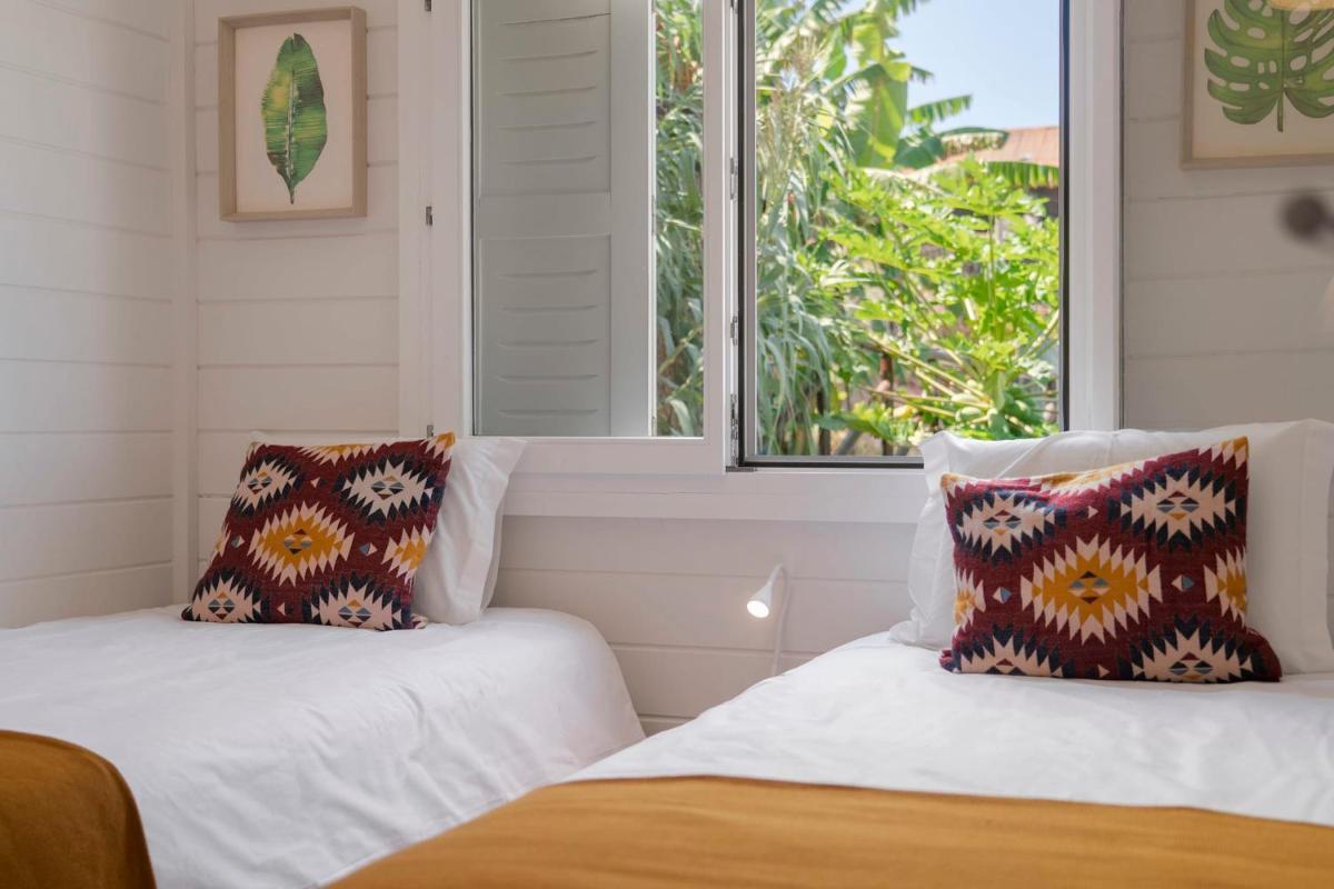 Casa da Rocha de Baixo by An Island Apart - Housity