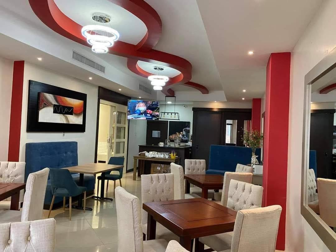 Hotel Gran Senador - Housity