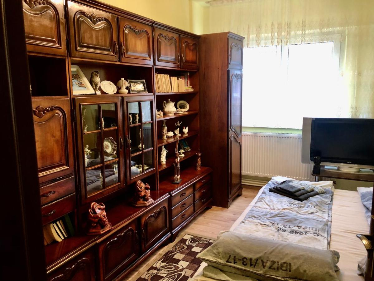 La SYMO apartament STRAJA Lupeni - Hizvo