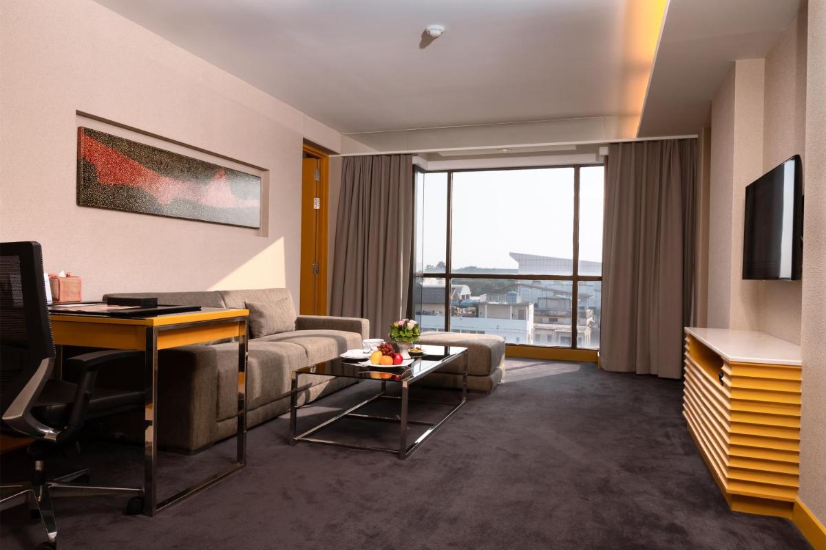 Lao Plaza Hotel - Housity